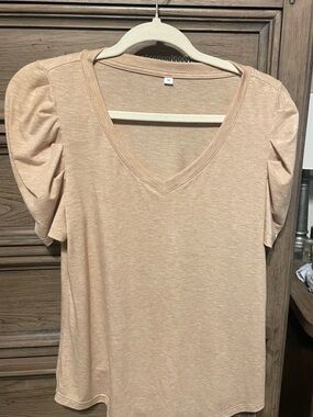Amazon Women's Puff Sleeve V-Neck Short Sleeve Top - Light Beige
